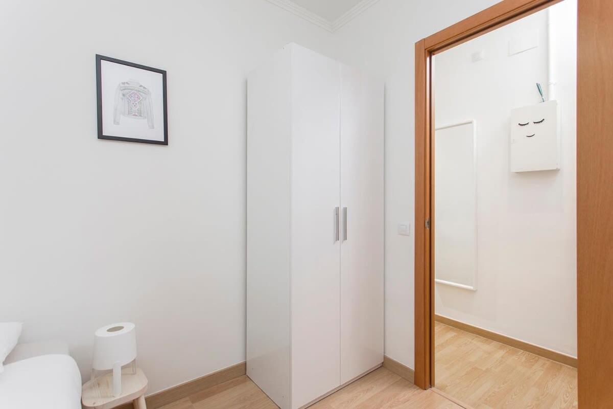 Sunny 3bd Only For Families In Poblenou Next To The Sea! * Barcelone